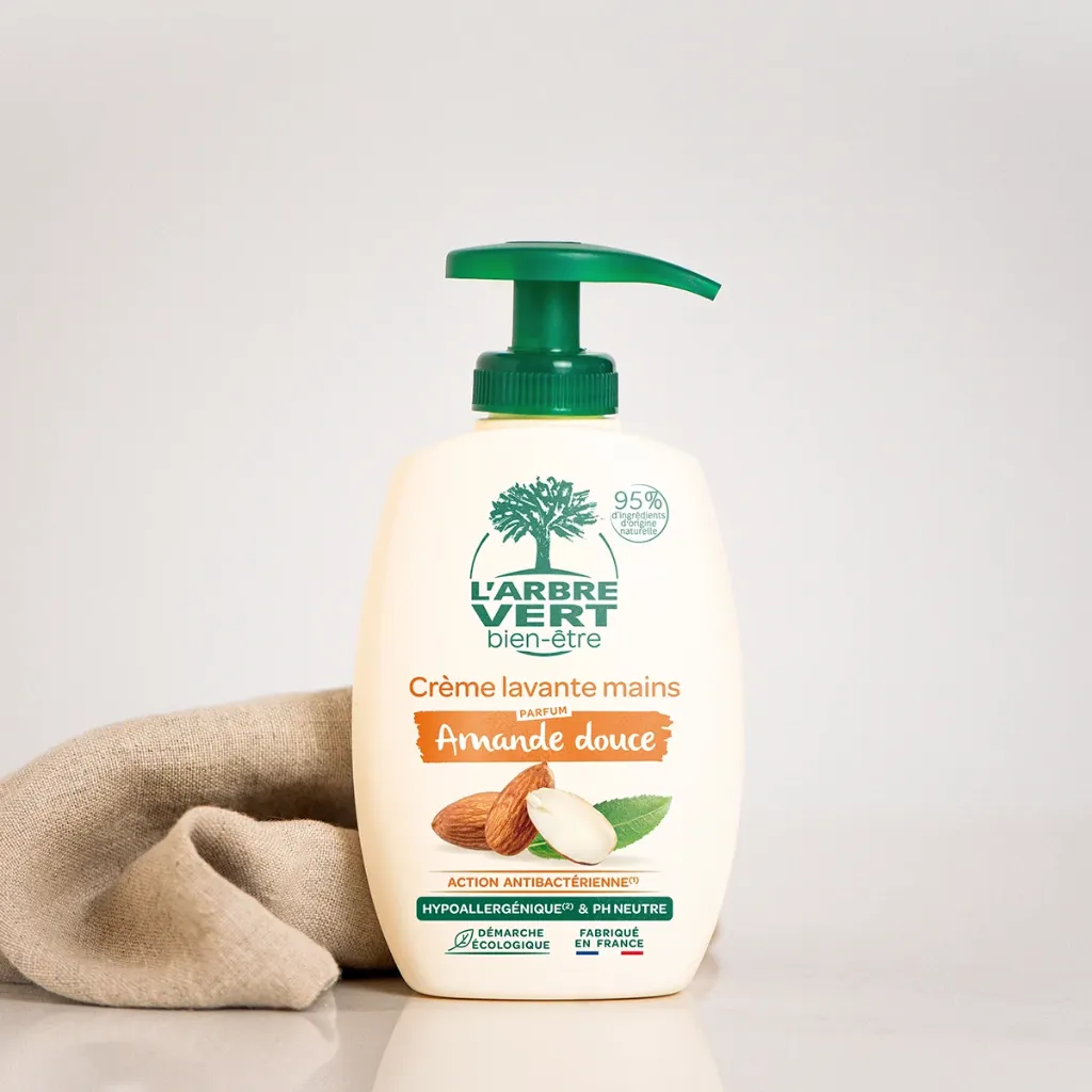 creme_lavante_mains-amande_douce-300ml_galerie_2.webp